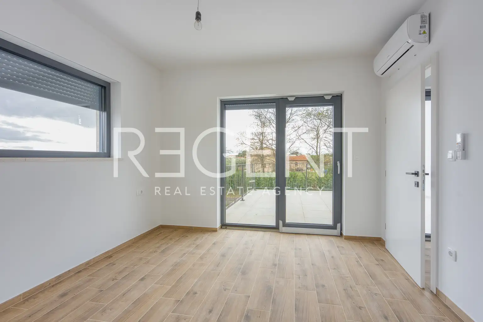 Kaštelir-Labinci - Dvojna kuća s bazenom i pogledom na more