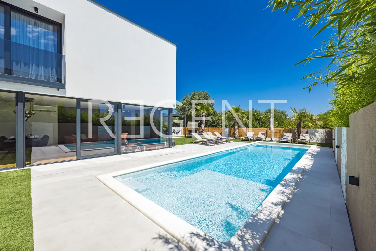Istrie, Medulin - Nádherná moderní vila 220 m2
