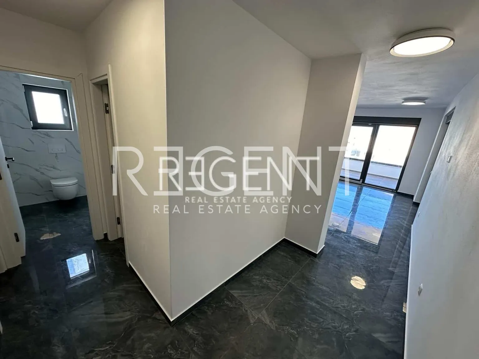 Zadar, Vir - dvosoban stan 50m od mora 121 m2