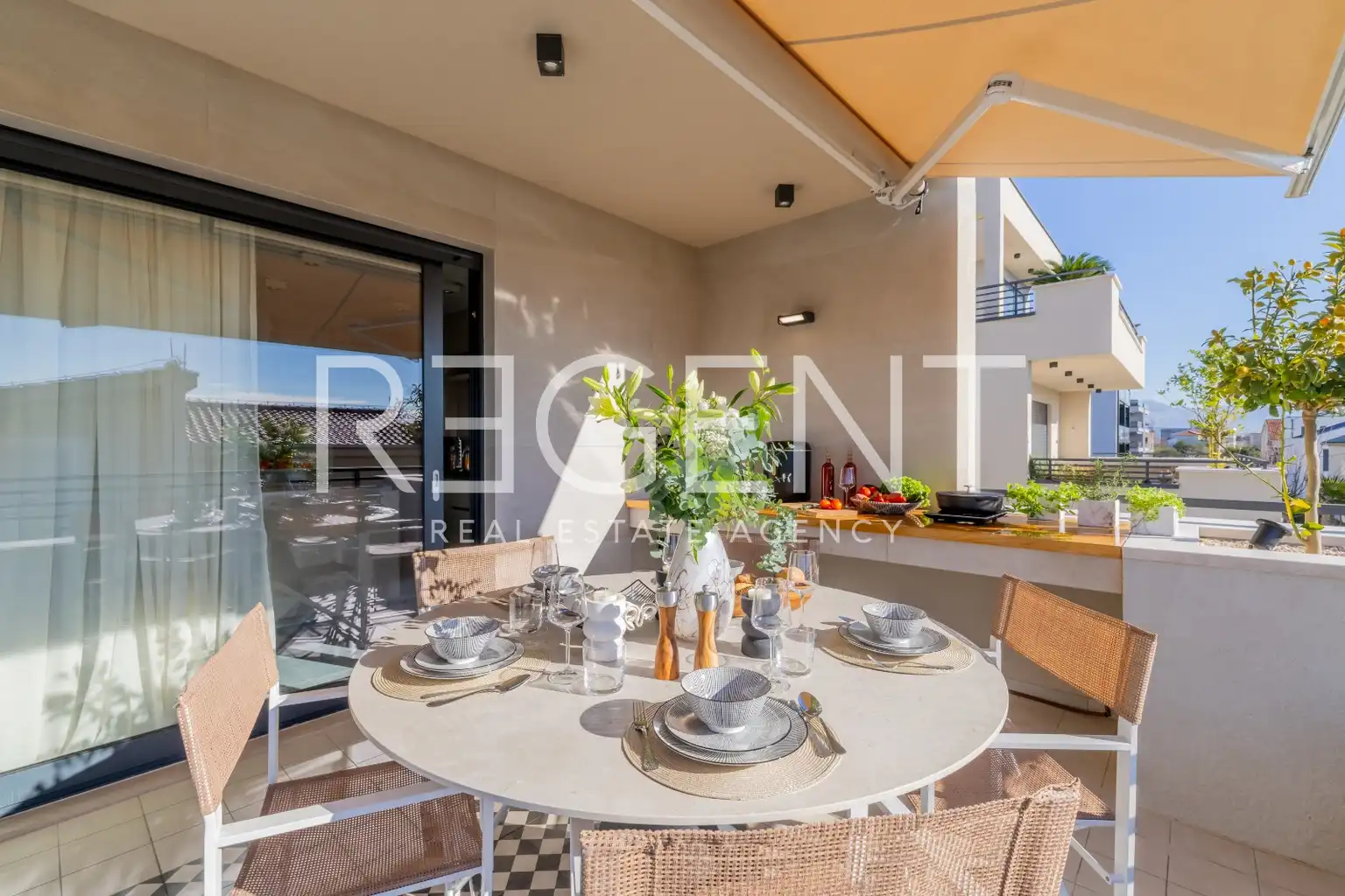 Split, Kaštel Lukšić - Luxusní Penthouse 110 m2 s terasou