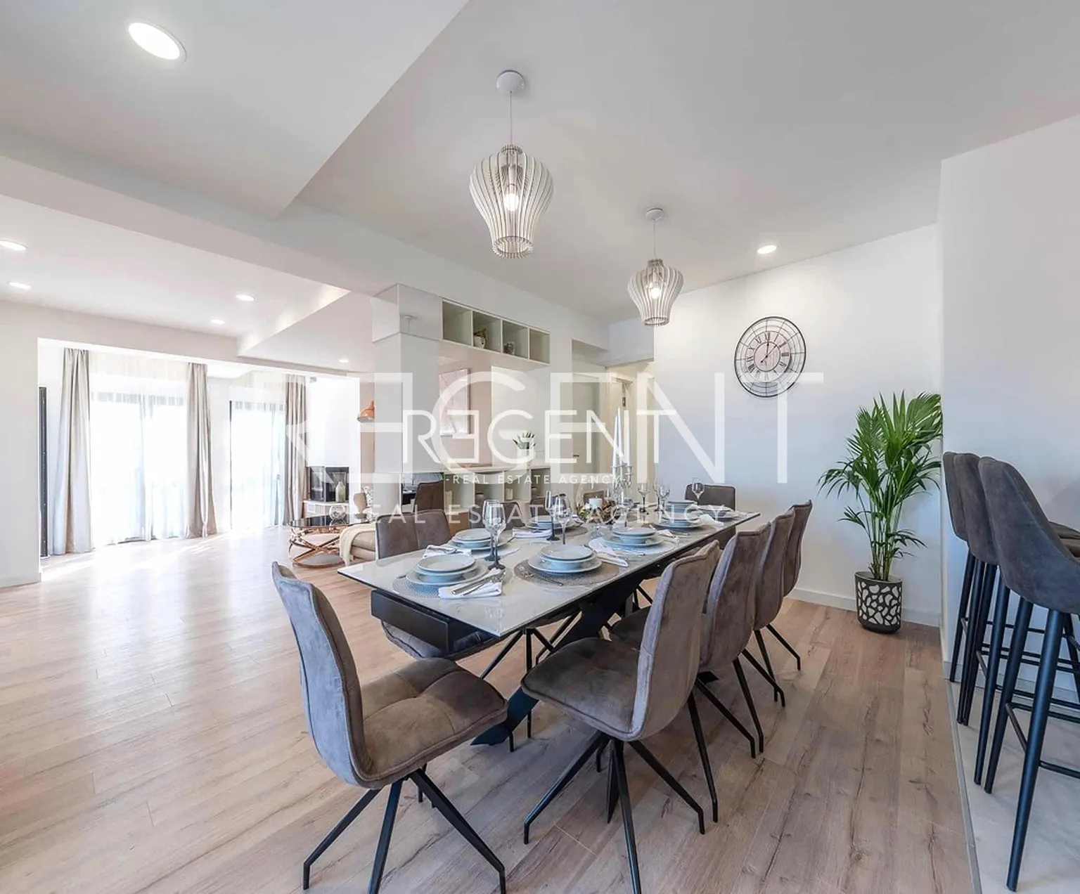 Zadar, Posedarje - Vila prvi red uz more 300 m2