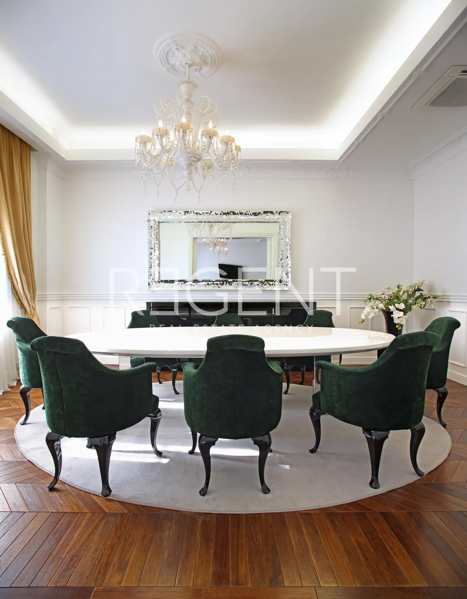 Zagreb, Donji grad, Marulićev trg – luksuzan ured od 280 m² za najam