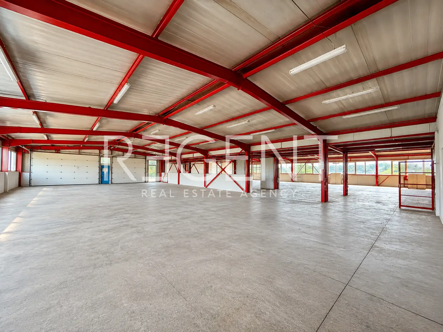 Facility 1,100 m² for rent, Buzin — office spaces, parking
