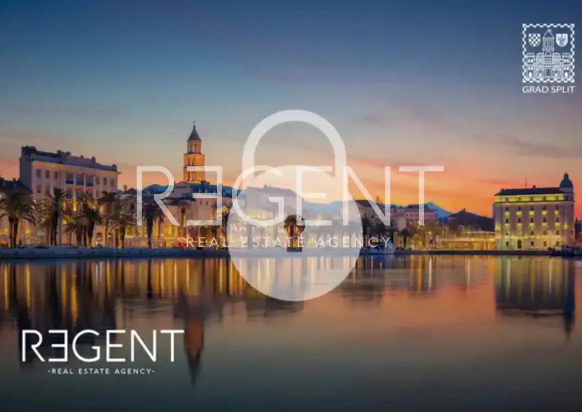 Split, Bol - Dvosoban stan s balkonom u blizini centra grada