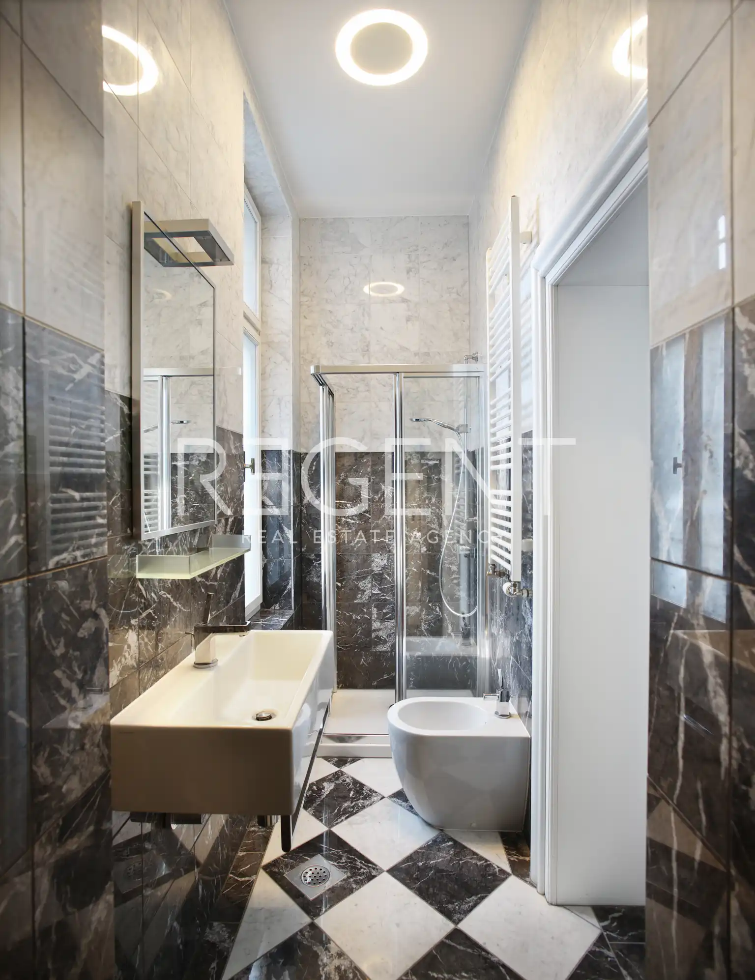 Zagreb, Donji grad, Marulićev trg – luksuzan ured od 280 m² za najam