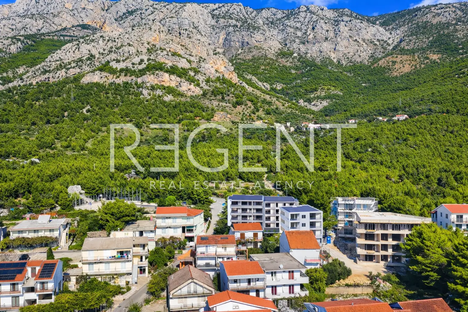 Makarska, Blato - Jednosoban stan u novogradnji blizu mora