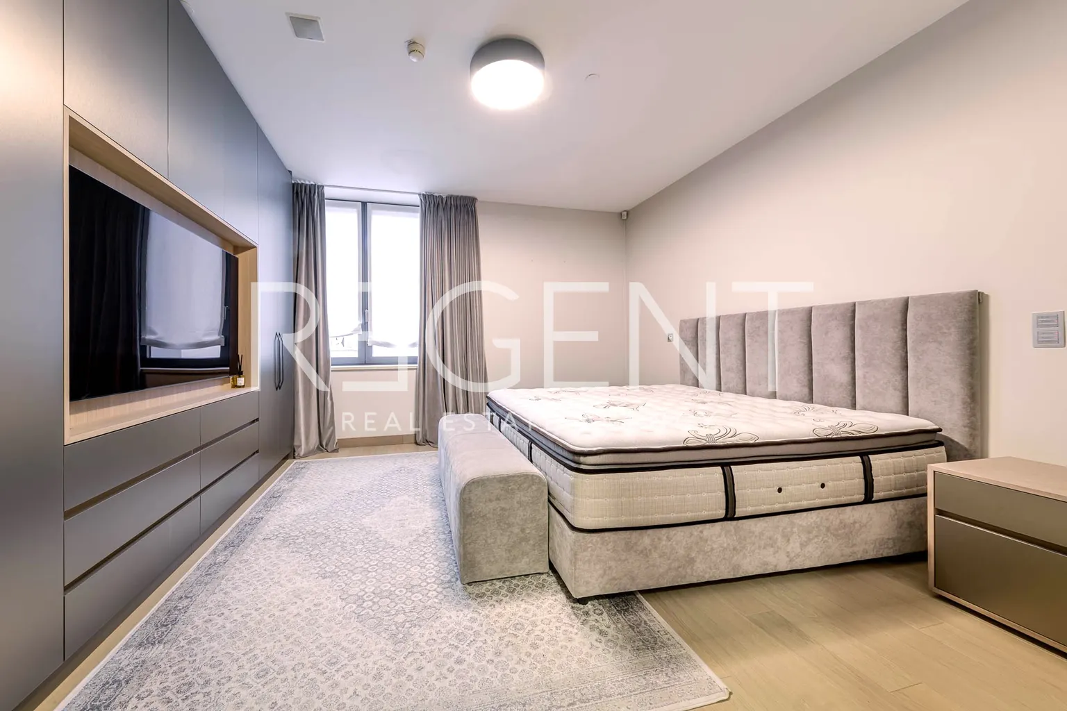 Zagreb, Cvetlični trg - Luksuzno štirisobno stanovanje v centru mesta 216 m2