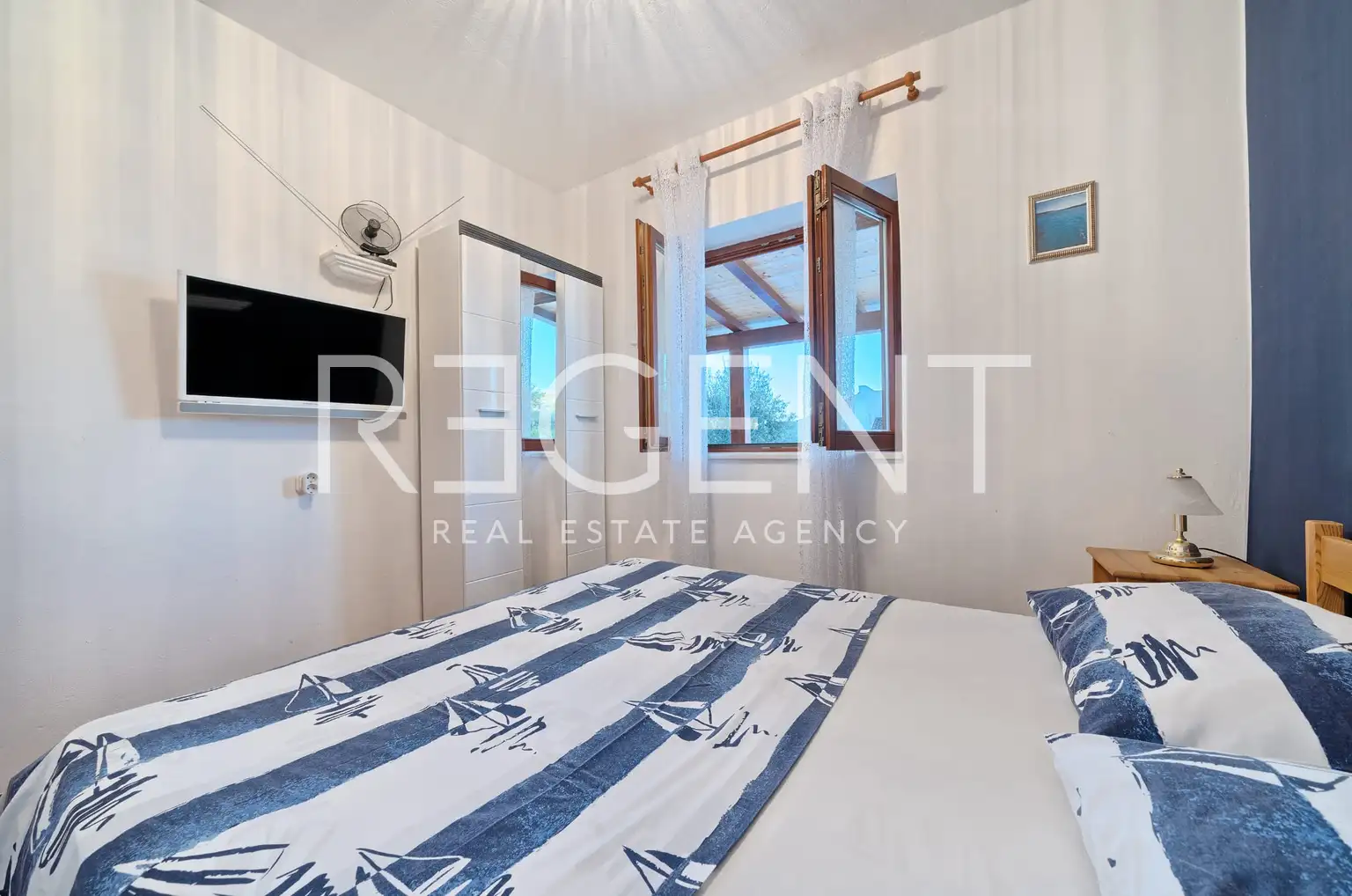 Rogoznica, Ražanj - Kamena villa s bazenom i pogledom na more