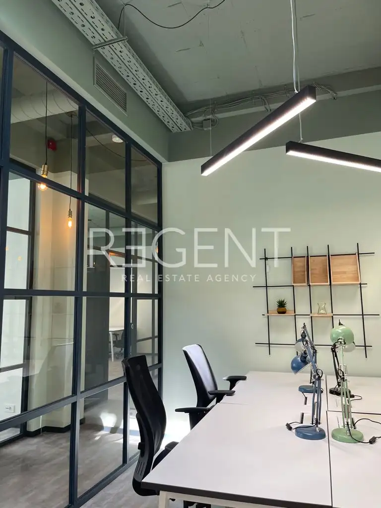 Záhřeb, Centrum - Prostorný obchodní prostor