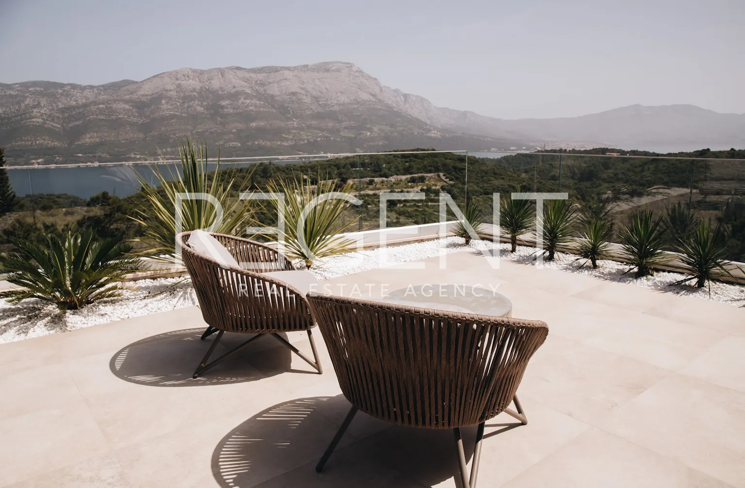 Korčula, Žrnovo - Luxusní rodinná vila 360 m2