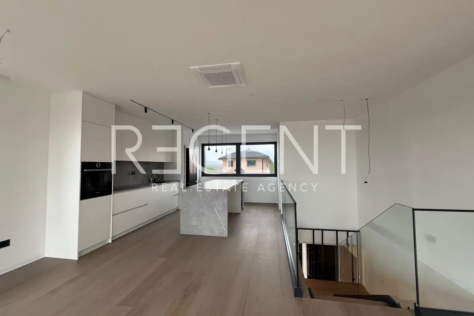Zagreb, Pantovčak – Luksuzni četverosoban penthouse 131m2  najam