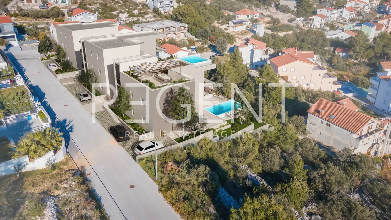 Trogir, Marina - Stan s tri sobe i dva balkona u modernoj novogradnji