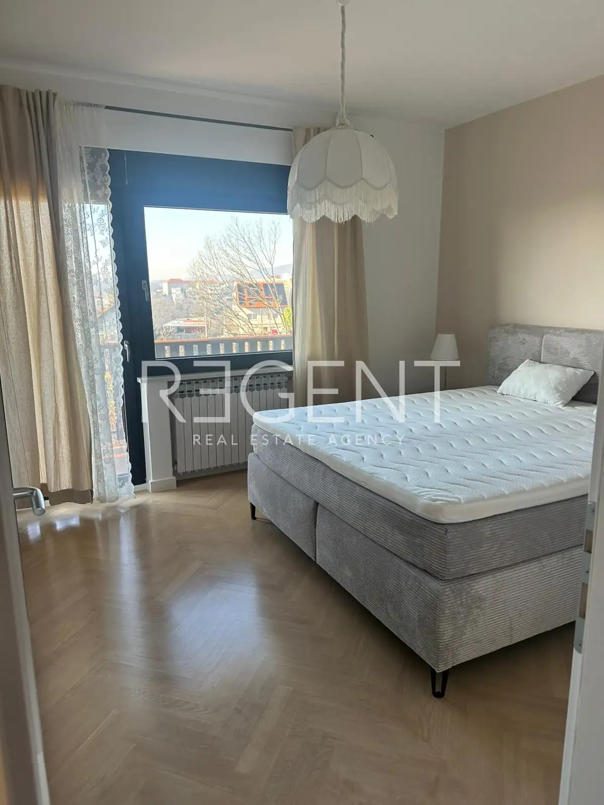 Záhreb, Vrhovec - byt na prenájom s dvorom a garážou