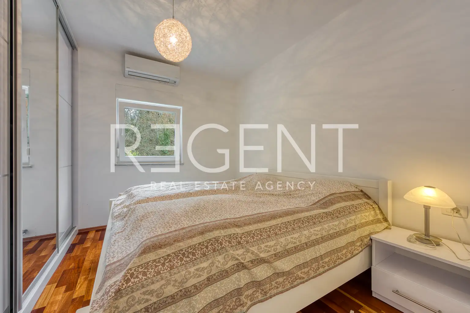 Poreč, Vežnaveri – Maison avec deux appartements