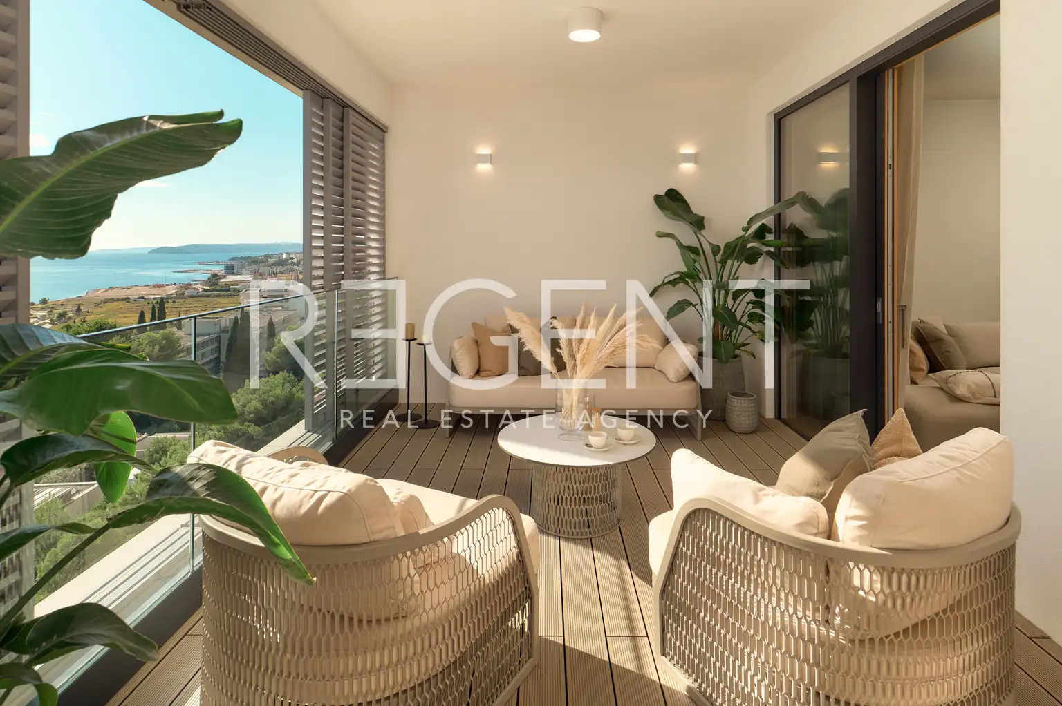 Split, Žnjan - Dvojizbový byt s loggiou a výhľadom na more