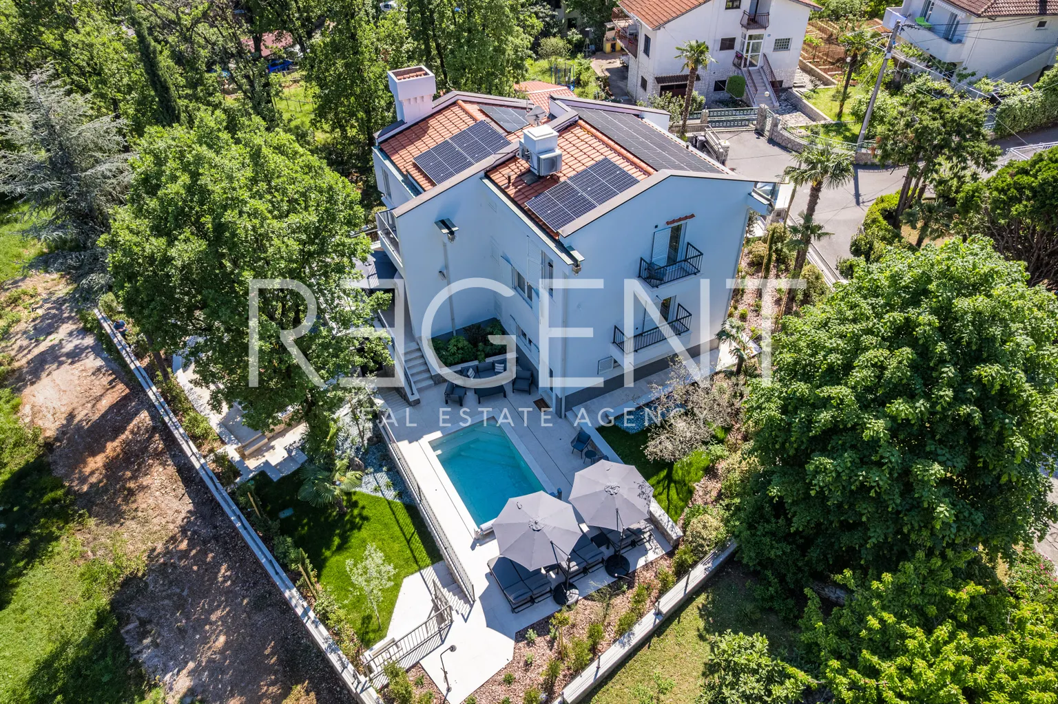 PRIVATO: Kvarner, Abbazia - Villa di lusso in una splendida posizione