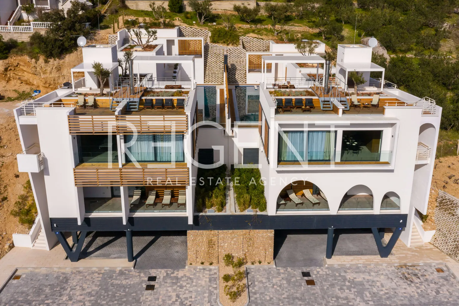 Omiš – Due ville esclusive con piscine e vista panoramica