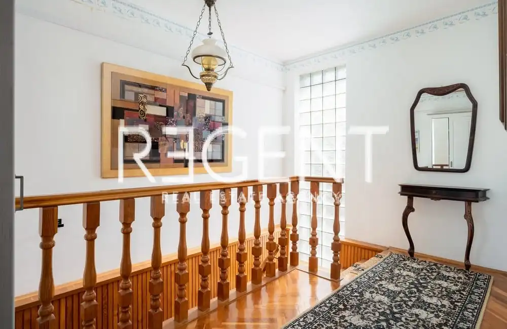 Šolta, Rogač - Mediteranska vila prvi red uz more 264 m2 ekskluzivna prodaja