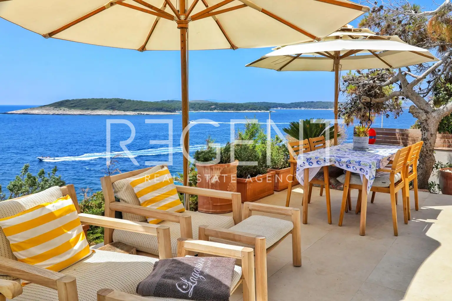 Hvar, otok Hvar – moderna vila prvi red do mora