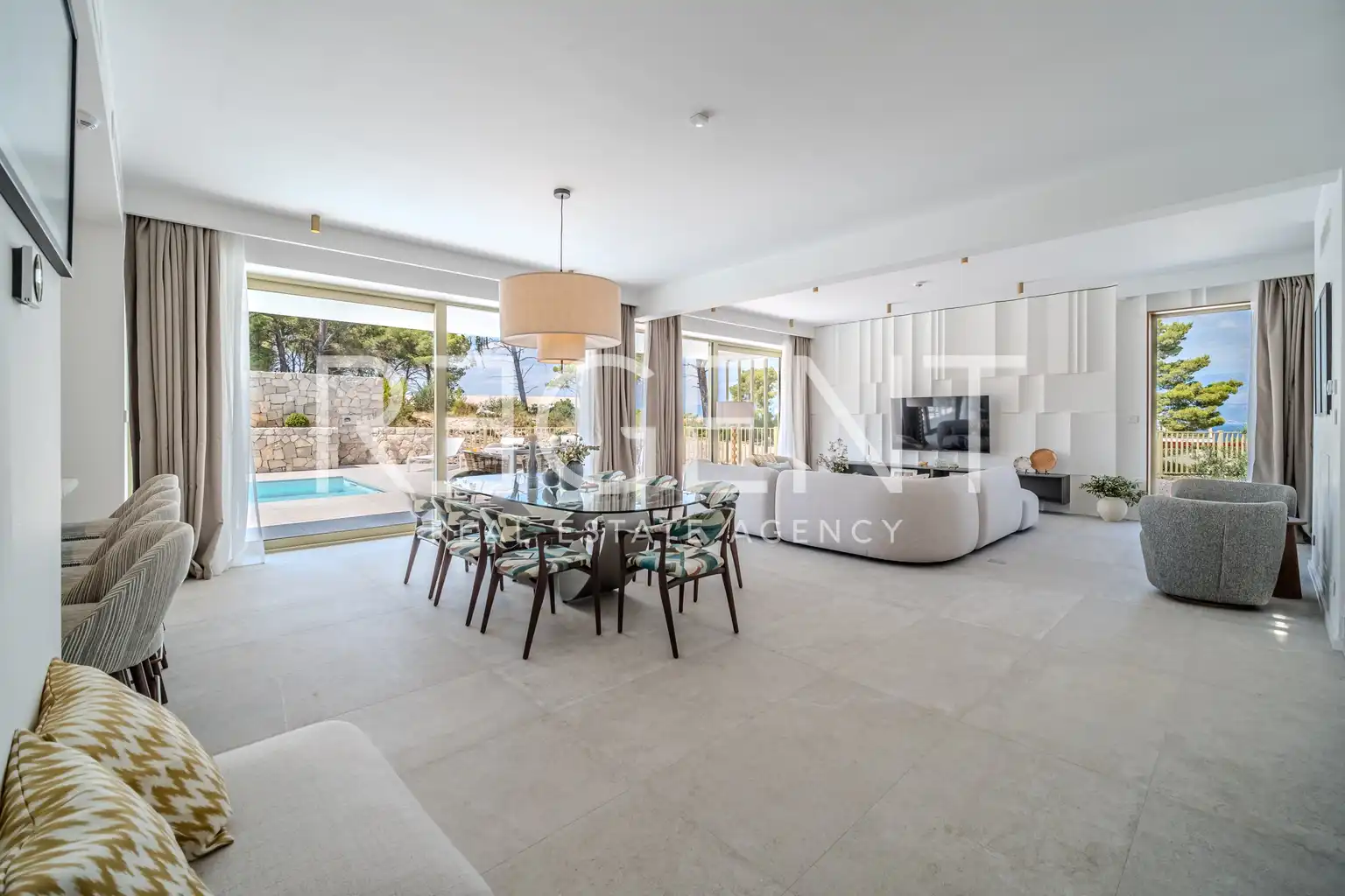 Brač, Sutivan - Predivna vila u blizini mora 274m2