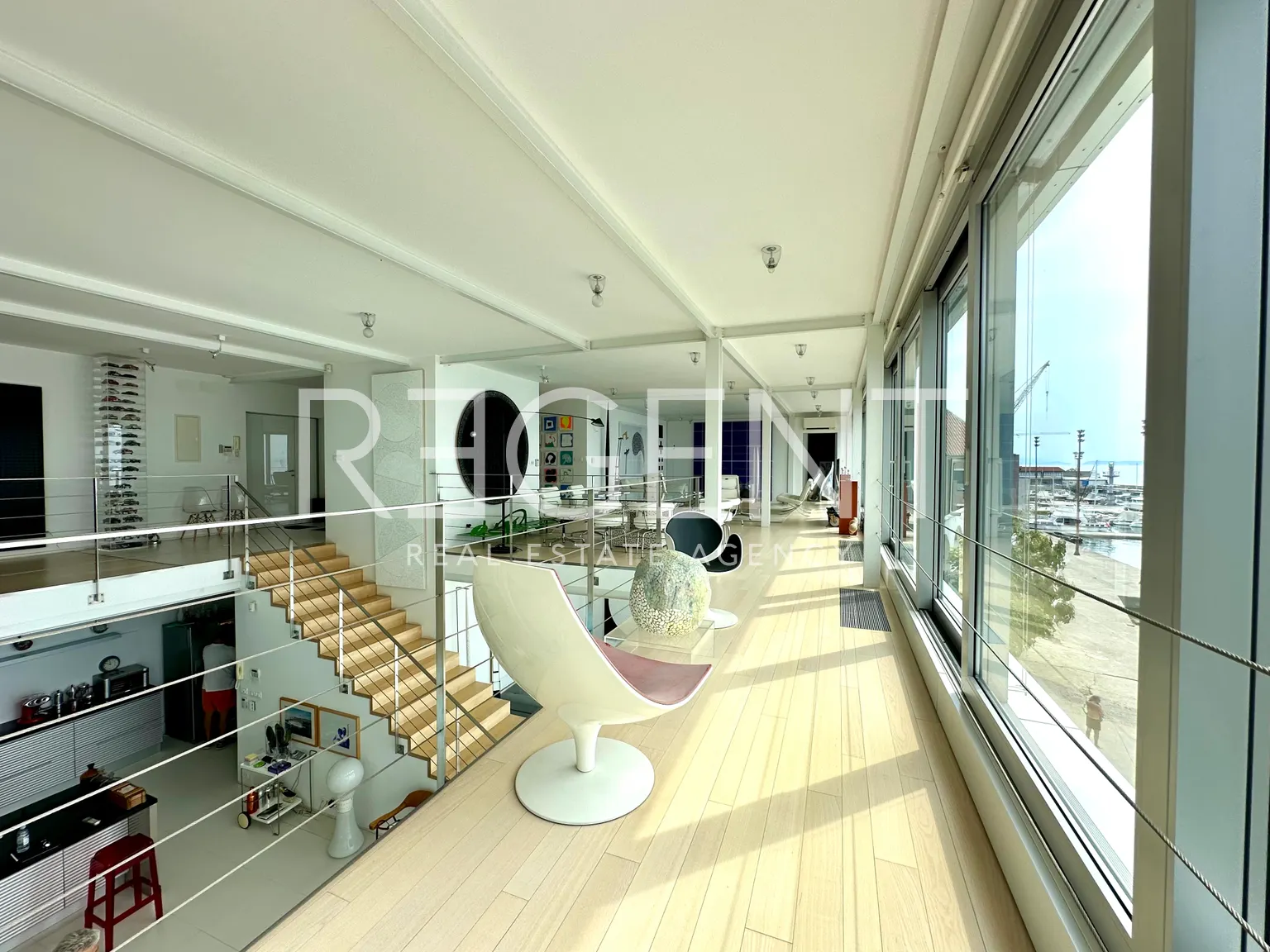 Rijeka - Moderní vila v první řadě u moře 600 m2