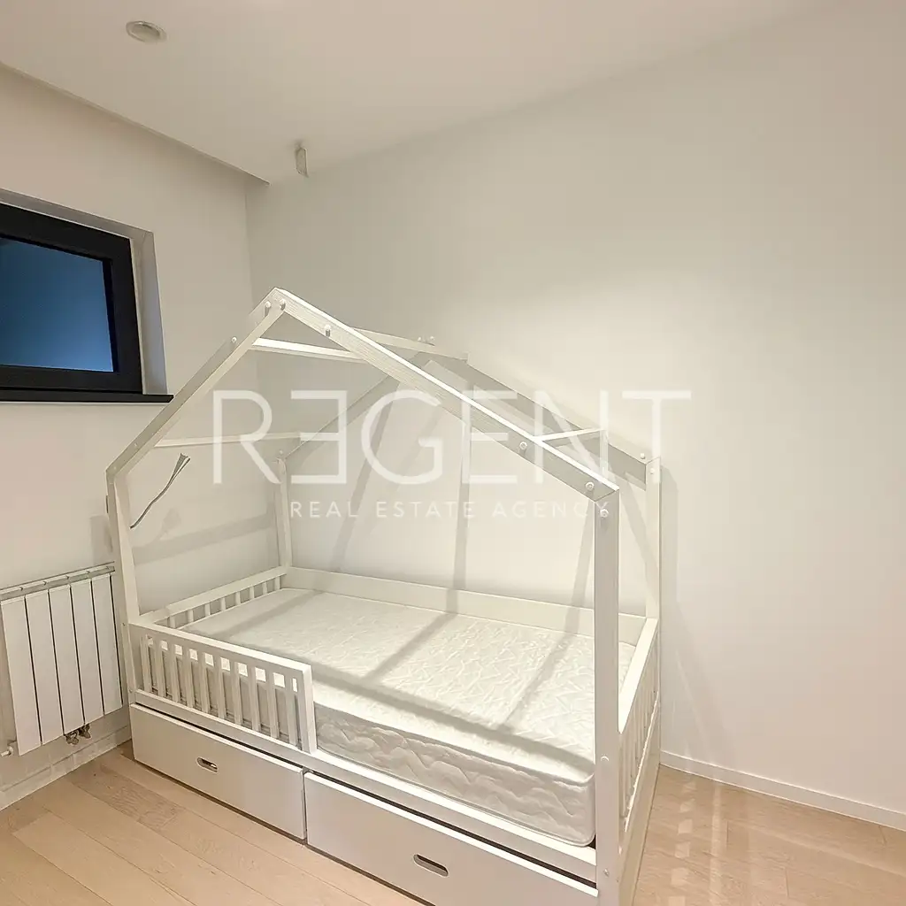 Ljubljana, Pantovčak - sodoben in prostoren apartma s pogledom na zelenje