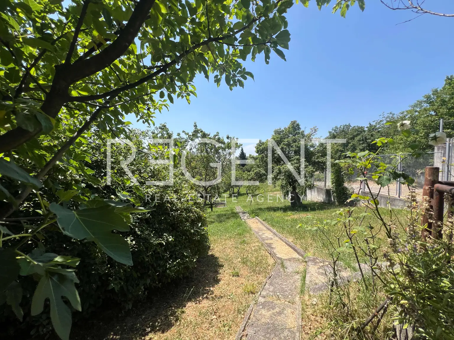 Pantovčak – Građevinsko zemljište 1645 m² za vilu ili manju zgradu