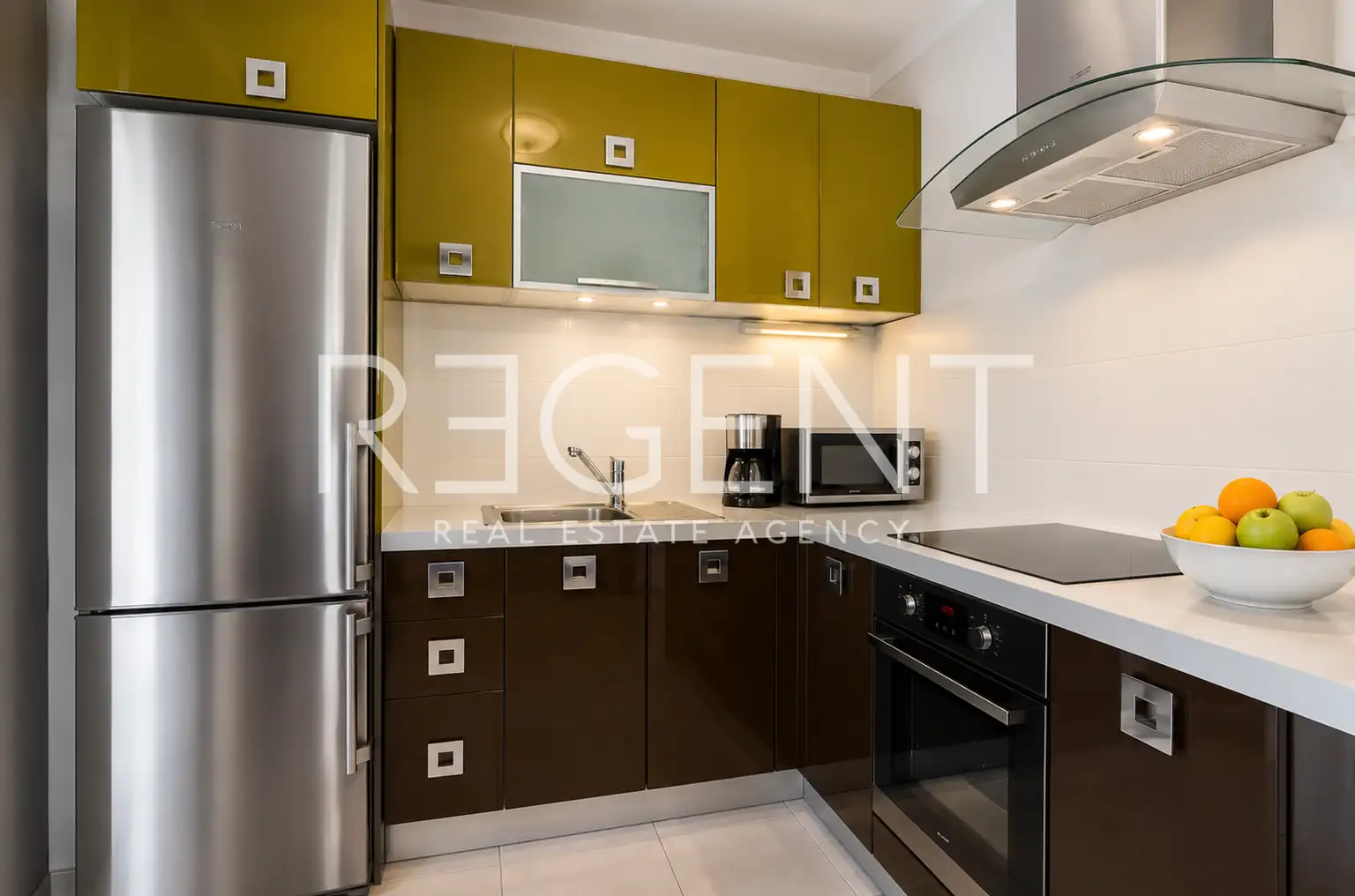 Split, Žnjan - 2-bedroom apartment, garage parking space, sea view