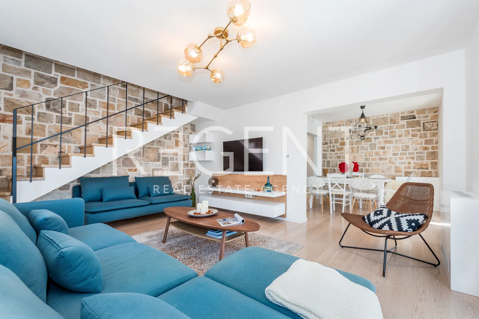 Brač, Milna - Moderna vila prvi red uz more, 264 m2