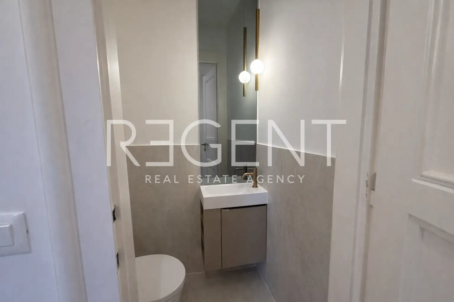 Zagreb, Centar - elegantno renoviran stan u centru grada