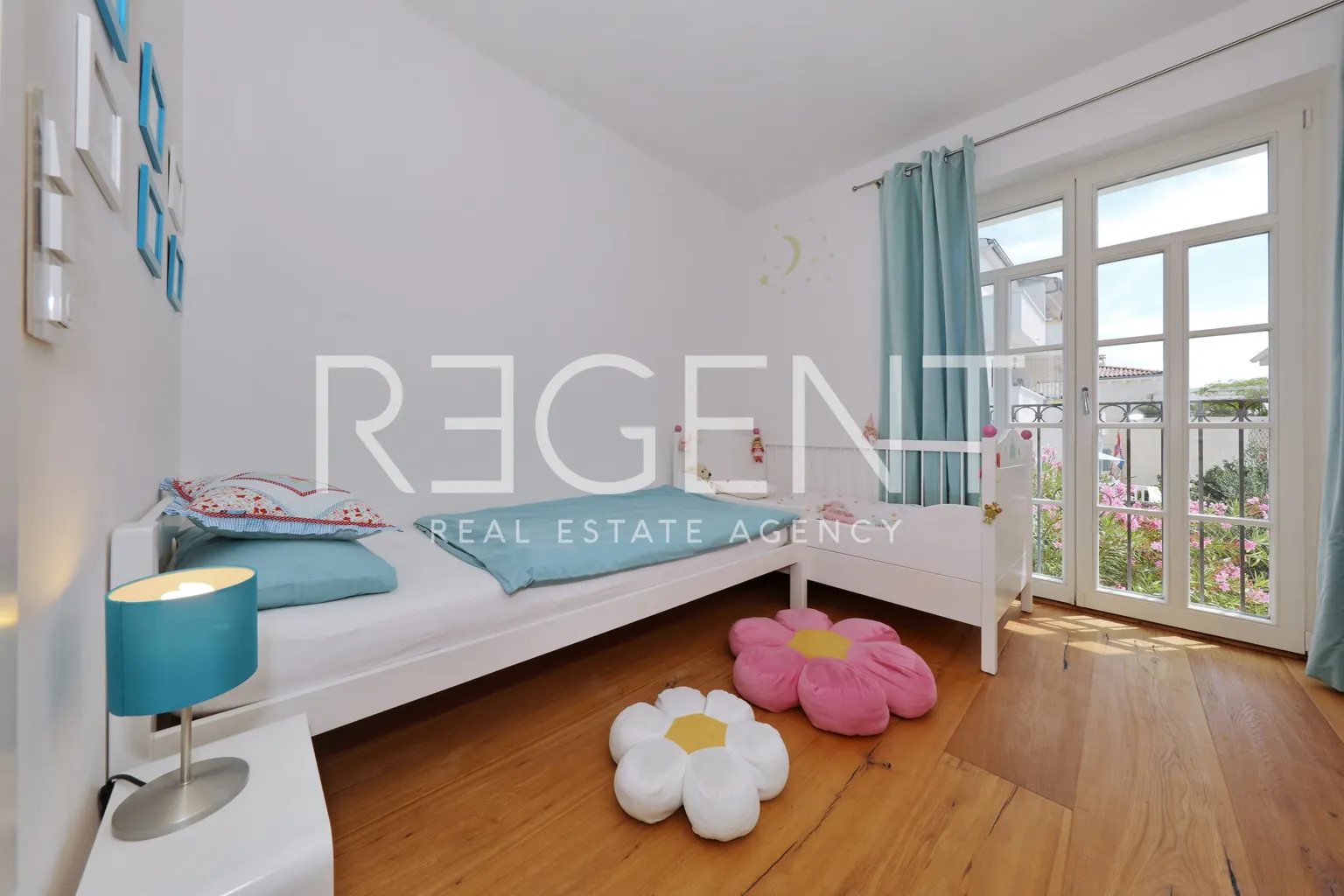Zadar - Luksuzna vila prvi red uz more 210 m2