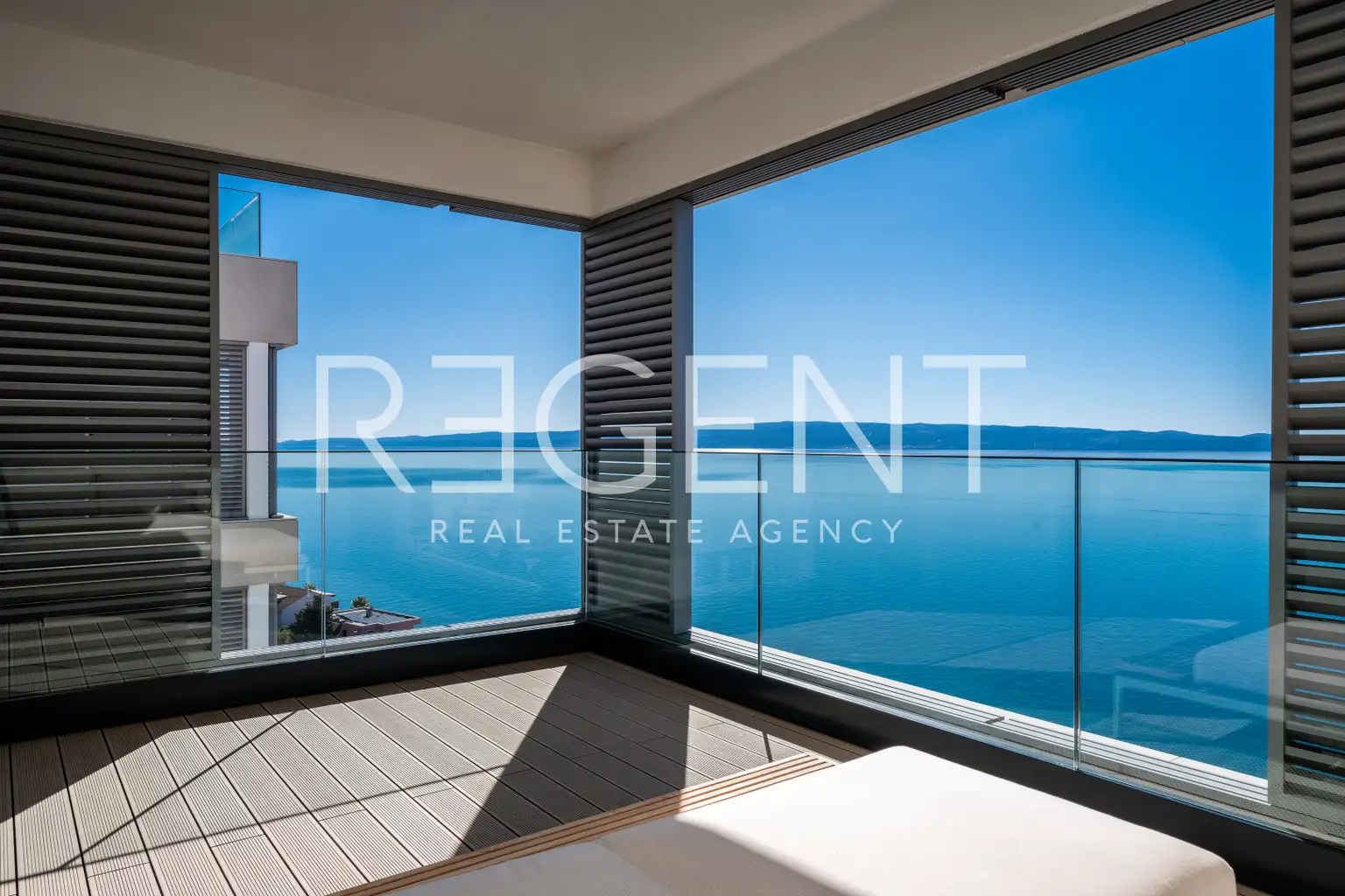 Split, Žnjan - Luksuzno dvosobno stanovanje z odprtim pogledom na morje