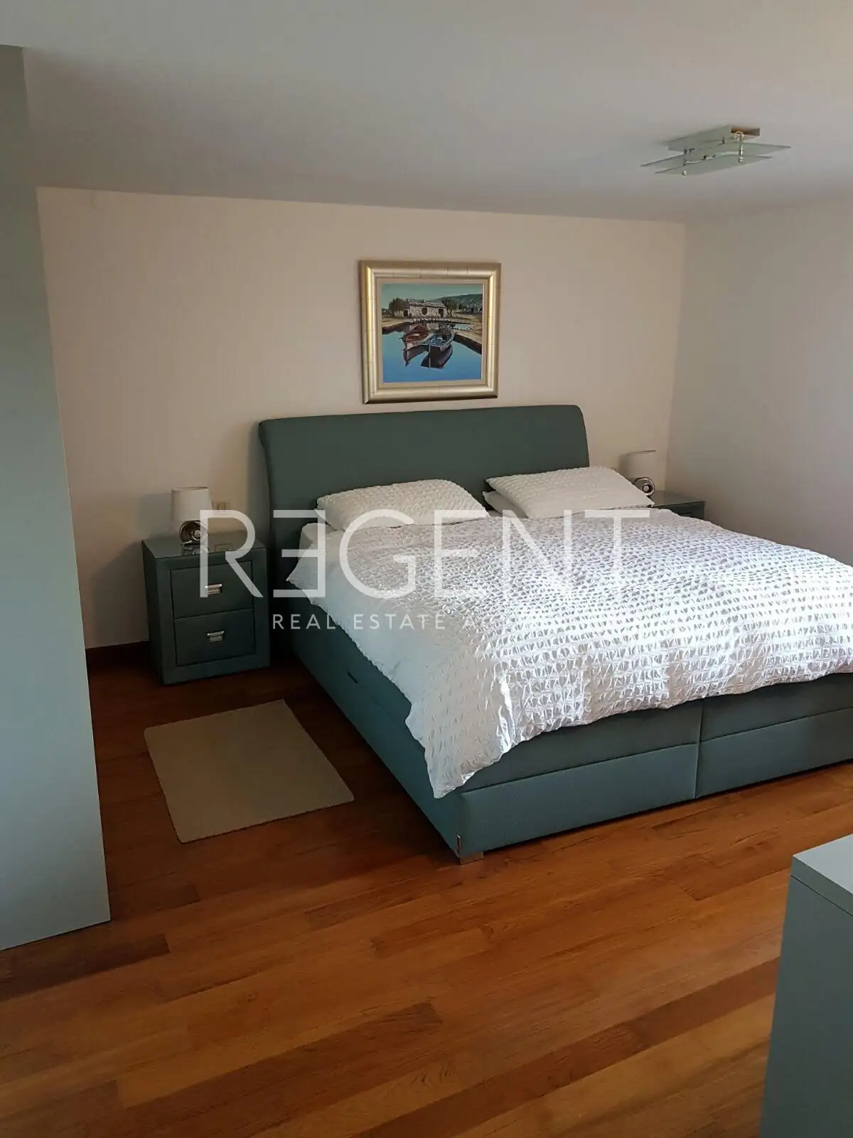 Split, Centar - Dvosoban stan sa pogledom na povijesnu jezgru grada