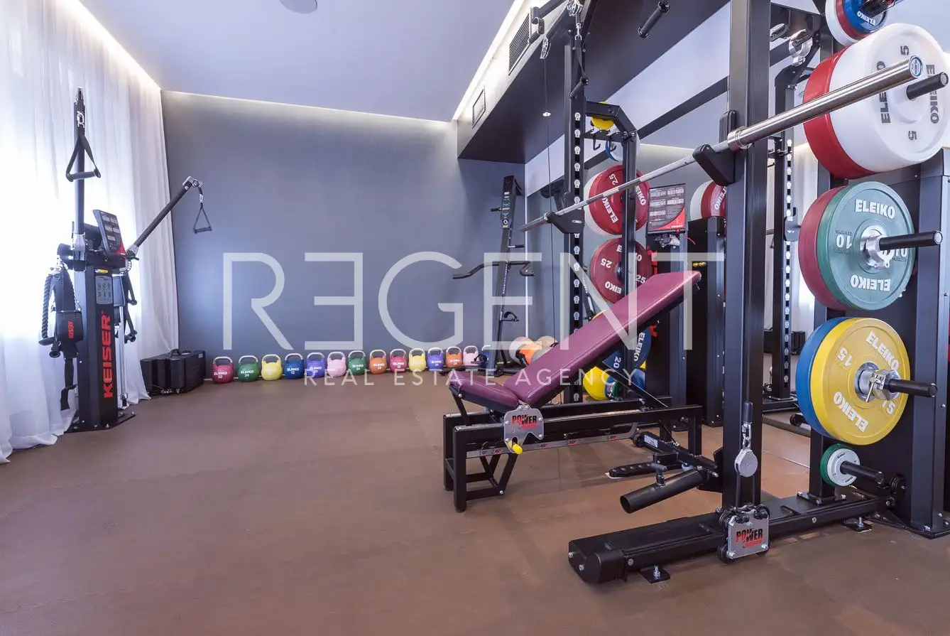 Záhřeb, Donji grad – Prostorný byt s potenciálem