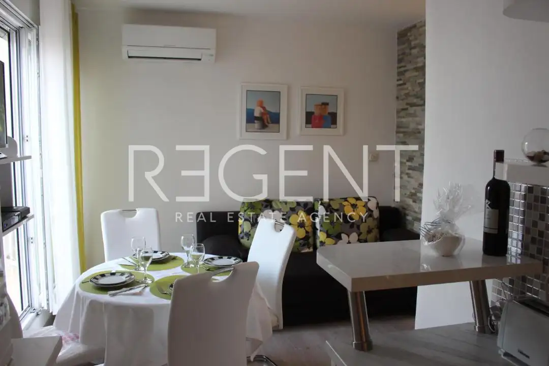 Split, Trstenik - Jednosoban stan s pogledom na more