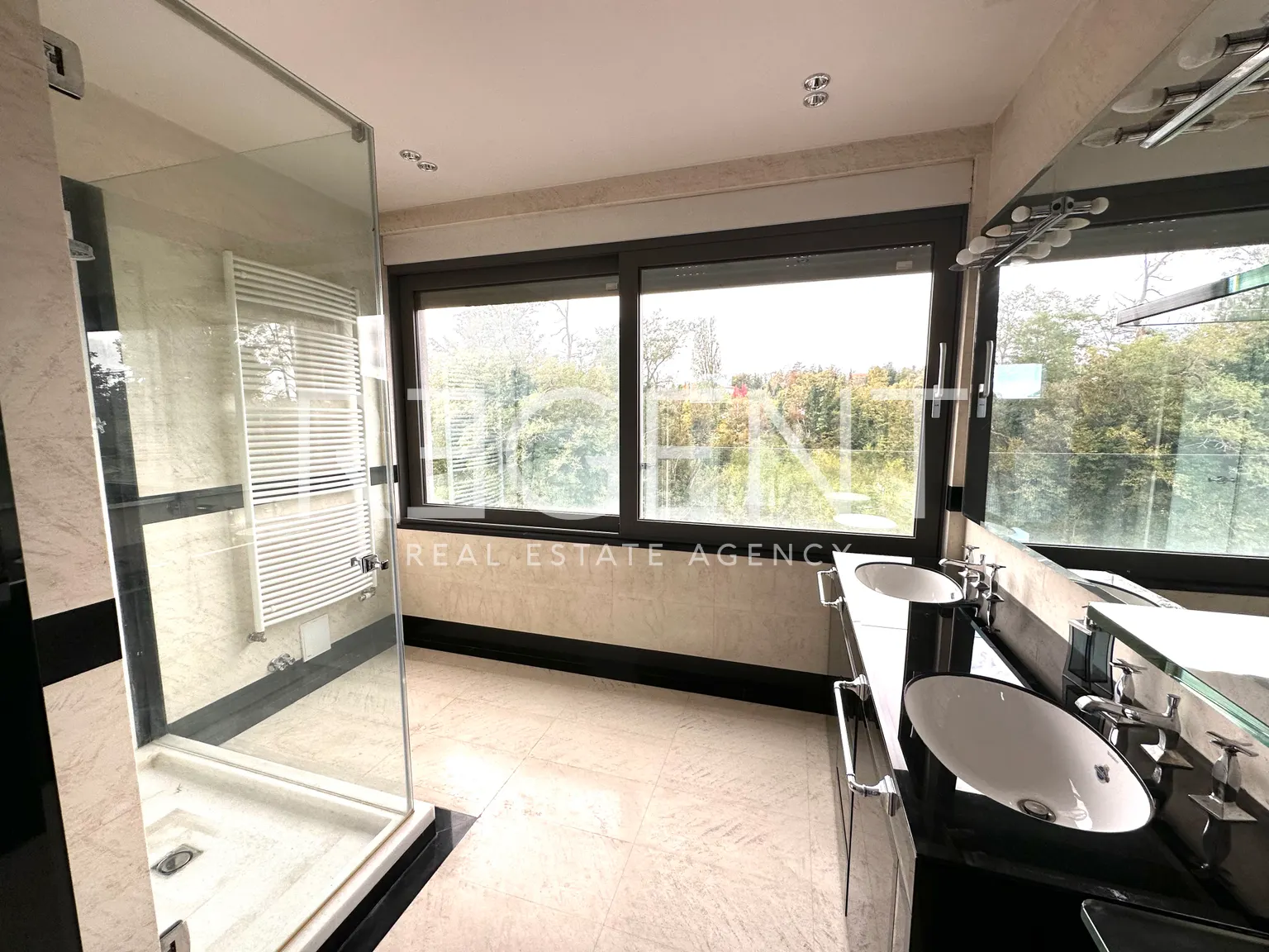 Záhřeb, Tuškanac - Luxusní vila v prestižní lokalitě 500 m2