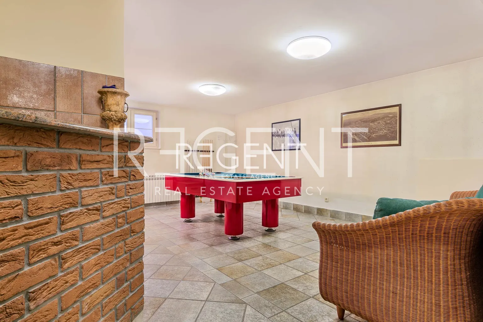 Záhreb, Maksimir – Nádherná rodinná vila s bazénom 600 m2