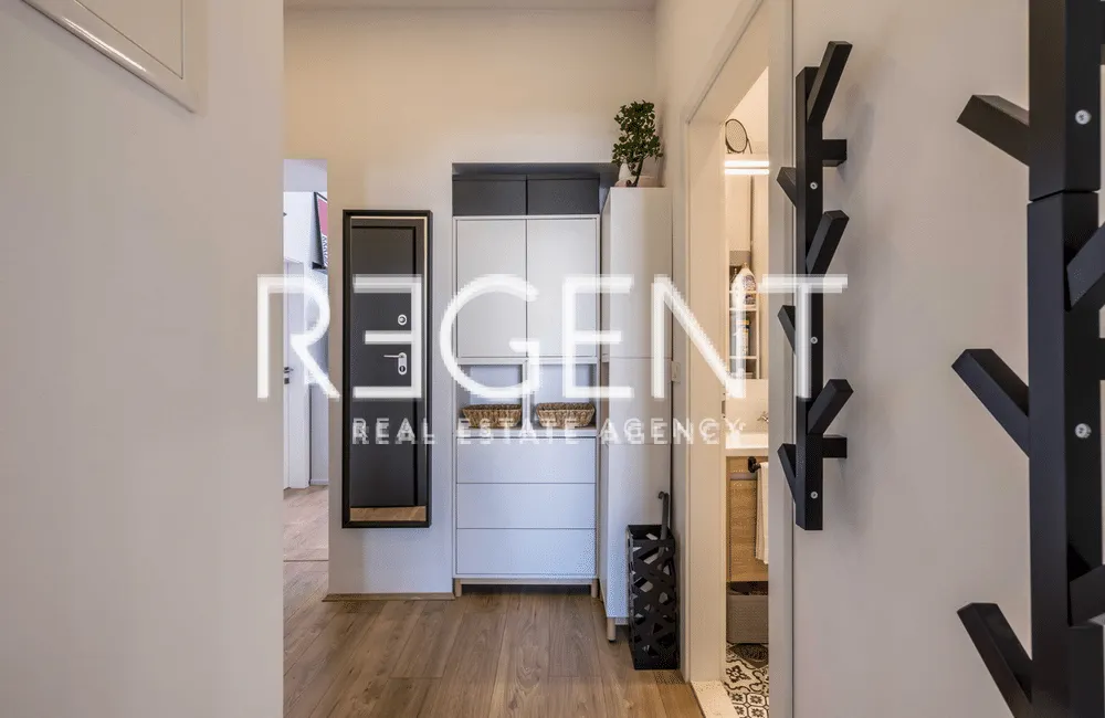 Split, Spinut - dvosoban apartman na frekventnoj lokaciji, 58 m2