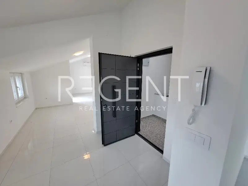 Crikvenica - Vierzimmerwohnung mit zwei Terrassen 110 m2, Neubau