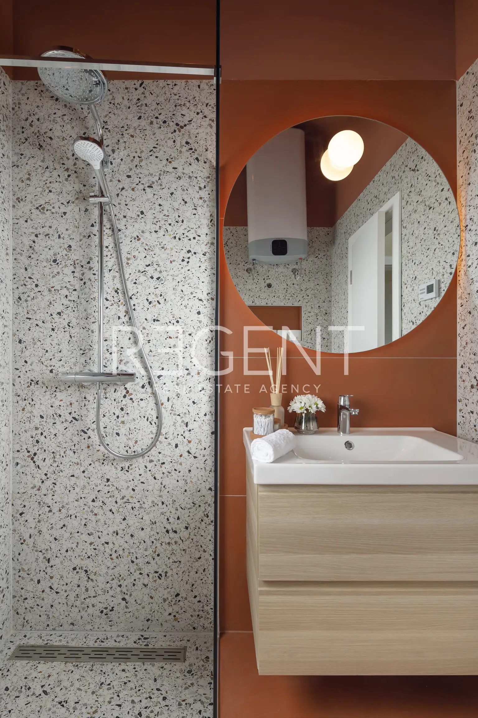 Kuća 103 m², Poreč-Veli Maj — konoba, jacuzzi, namještena
