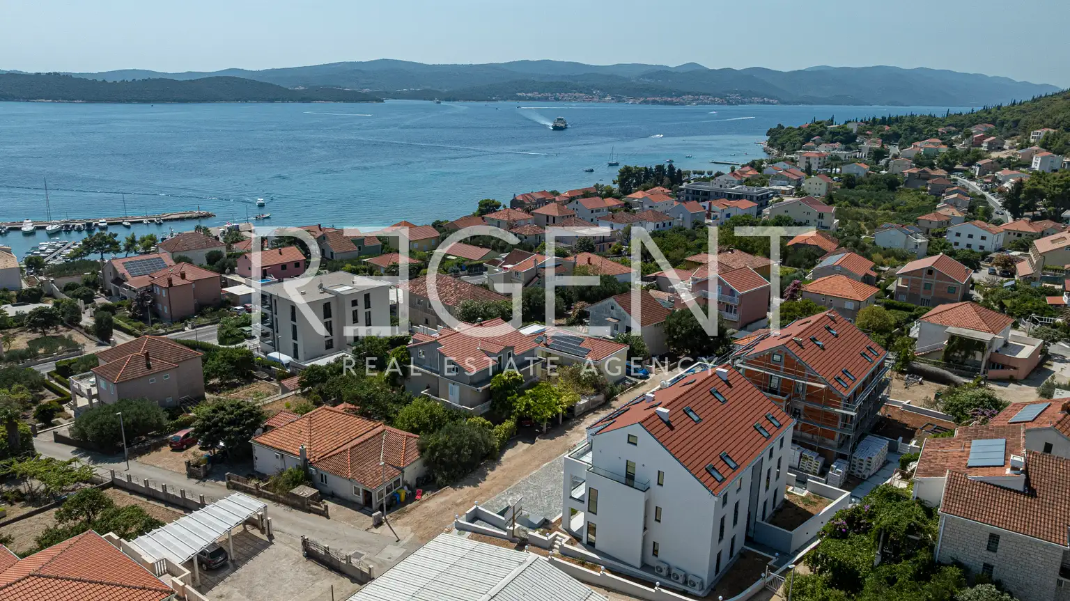 Pelješac, Orebić - Dvosobno stanovanje z ložo in teraso