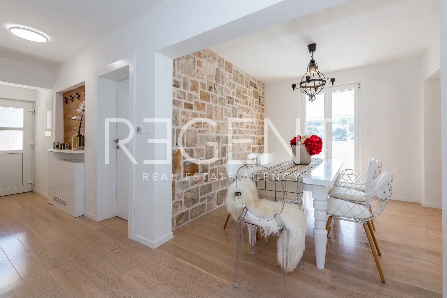 Brač, Milna - Moderna vila prvi red uz more, 264 m2