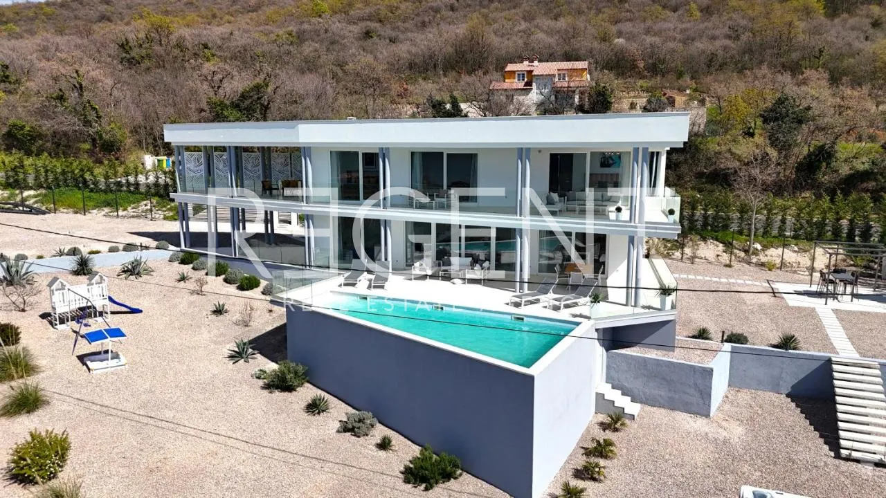 Istrie, Labin - Luxusní vila moderního designu s výhledem na moře 225 m2