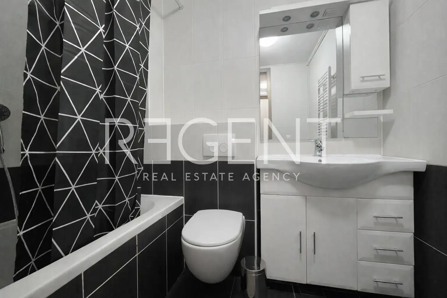 Zagabria, Folnegovićevo naselje - appartamento trilocale con posto auto