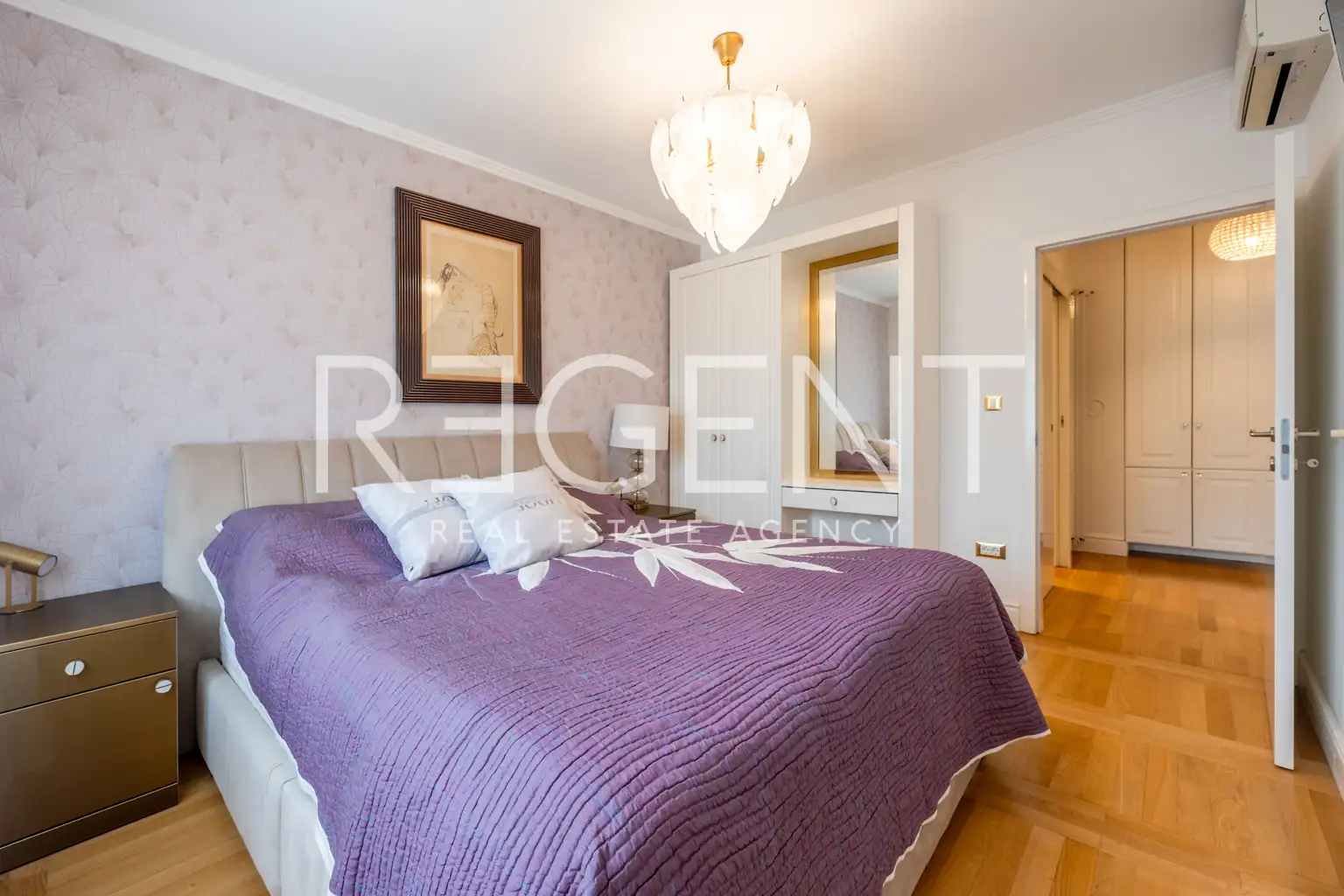 Zagreb, Vrbani III - luxurious penthouse, first row to the lake