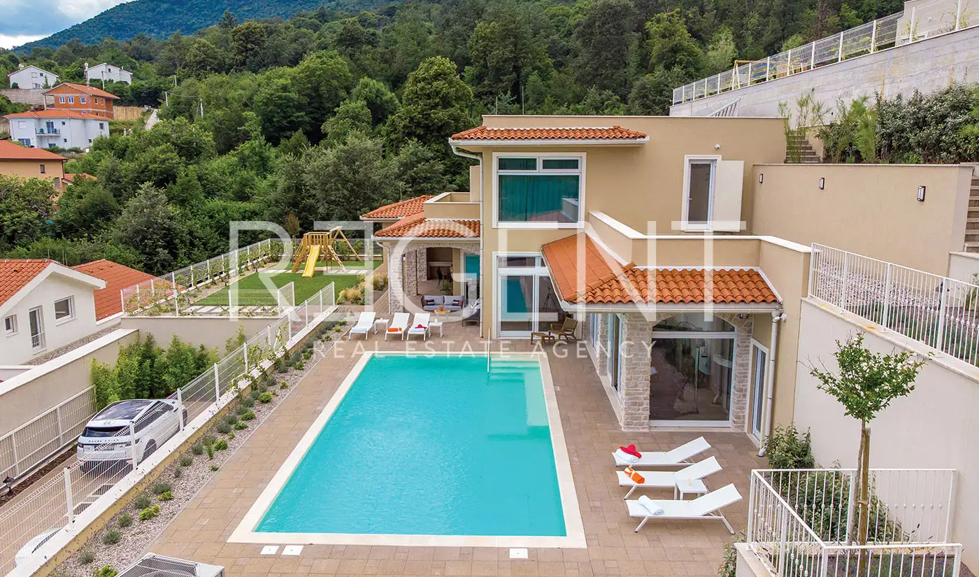 Opatija, Veprinac – Luksusowa willa na działce o powierzchni 1076 m2
