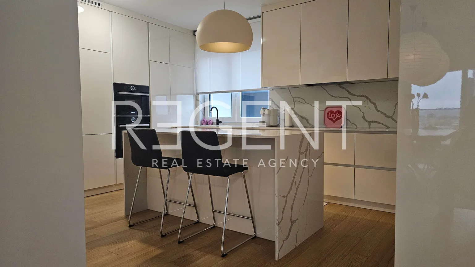 Záhřeb, Trešnjevka - moderní třípokojový penthouse s garážovým stáním 92 m2 novostavba