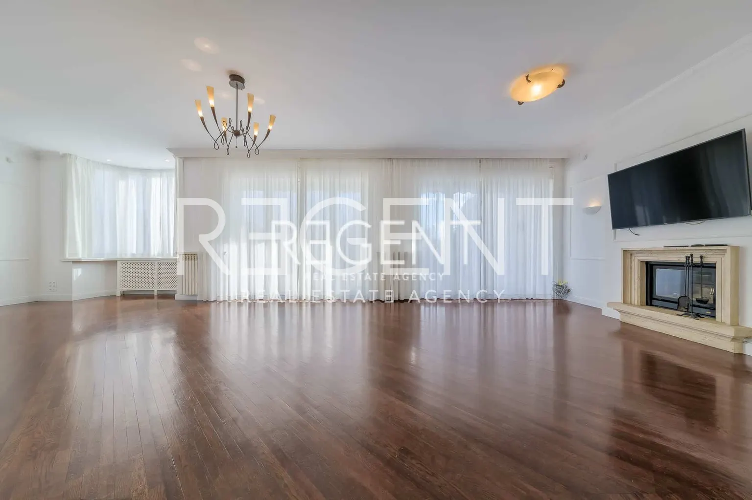 Záhřeb, Tuškanac - Luxusní byt se zahradou 250 m2, pronájem