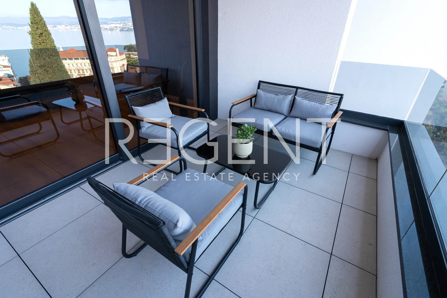 Opatija – Moderan trosoban stan s pogledom na more 134,8 m2