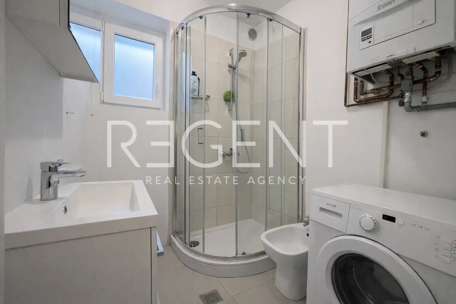 Zagreb, Malešnica - dvoetažan stan s parkirnim mjestom i vrtom